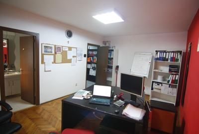 Spatiu birou 31mp, parter, ultracentral, utilat si monilat - 1