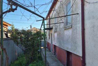 SULINA-CASA 4 CAMERE ,TEREN 132 MP - 1