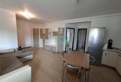 Apartament cu 2 camere decomandat în Tractorul