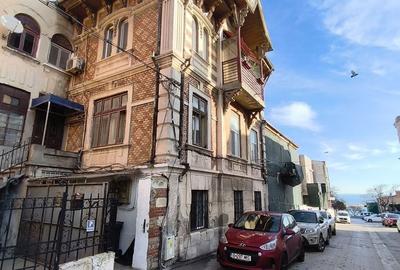 Apartament cu 3 camere decomandat în Peninsula