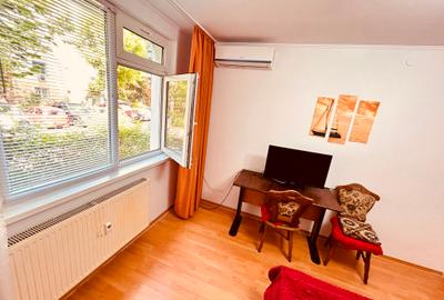 Brancoveanu -Metrou . Budimex, Garsoniera renovata - 2