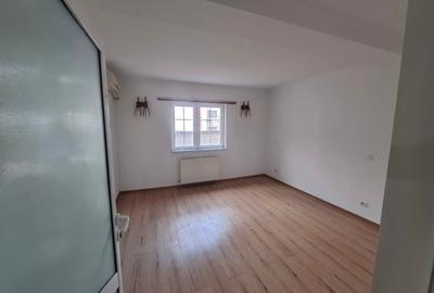 Închiriez spațiu 130 mp, str. Smârdan, Iași. Pretabil birouri, cabinet, salon - 4