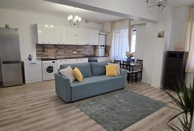 Apartament cu 3 camere semidecomandat, mobilat în Dămăroaia