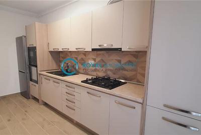 Royal Imobiliare - Vanzare apartament 3 camere, zona Albert - 8
