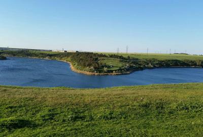 Teren intravilan, langa lac, comuna Limanu