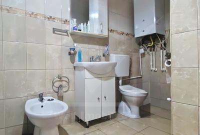Casa cu 3 intrari separate, front la doua strazi, zona Cordos - Dambu Rotund - 9