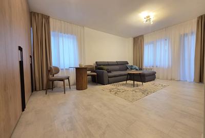 Apartament cu 2 camere semidecomandat, mobilat în Central