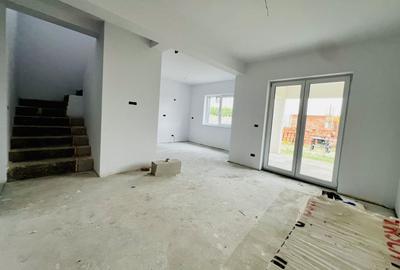 Duplex cu 5 camere în Dumbrăvița