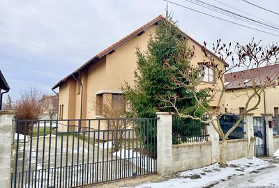 Casa spatioasa pentru familie | curte generoasa | liniste si intimitate - 4