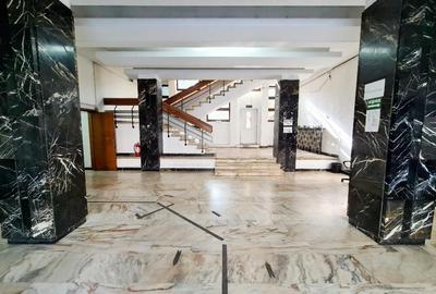 Spatiu Birou de Inchiriat  Metrou Universitate 27 MP Paza 24/7 - 5