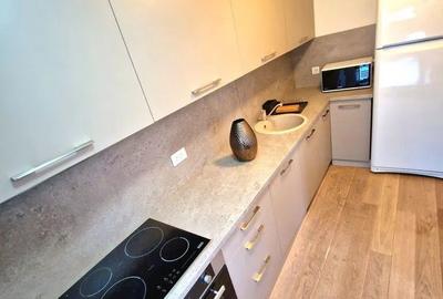 Apartament cu 2 camere semidecomandat, mobilat în Aviației