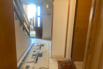 Vila  spațioasă de închiriat în centrul Brașovului - 13