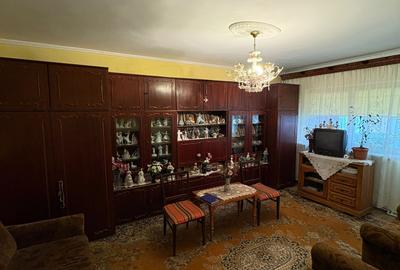 De vânzare: Apartament 3 camere – Zona Sud - 1