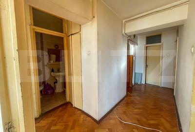 Apartament de 3 camere decomandat, 75 mp, 2 băi, 2 balcoane, etaj intermediar. - 15