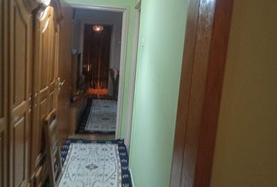 Apartament cu 4 camere semidecomandat în Tomis Nord