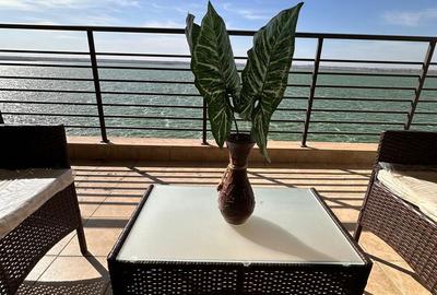 Apartament cu 2 camere semidecomandat, mobilat în Central