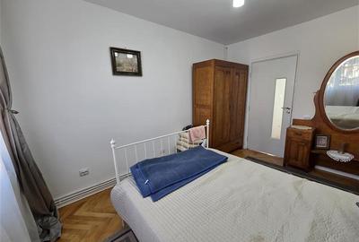 Apartament 3 camere cu priveliste zona Bd. Victoriei - 23