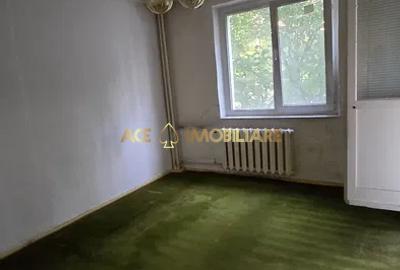 Apartament cu 3 camere semidecomandat în Pantelimon