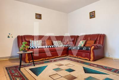 Apartament cu 3 camere decomandat, mobilat în Răcădău