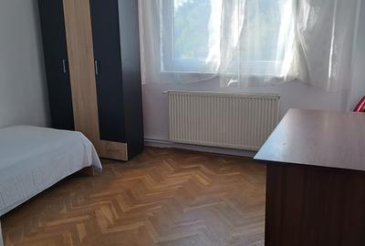 Apartament 4 camere Centrul Civic,moboilat-utilat,600 Euro