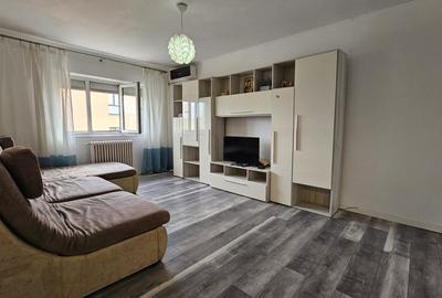 Garsonieră decomandată, mobilată în Metalurgie