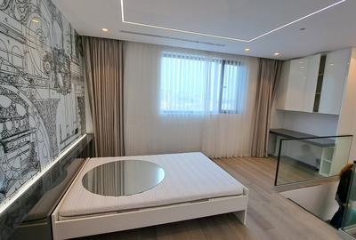 APARTAMENT 4 CAMERE CU SCARA INTERIOARA TIP LOFT -ULTRA LUX - 54