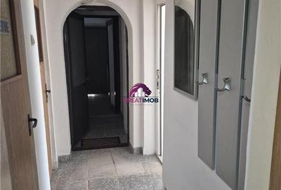 Loc în cameră — 160 EUR lună | Tot inclus | Metrou 2 minute Mihai - 3