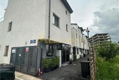 Casă cu 7 camere în Metalurgiei