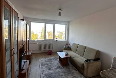 Garsonieră decomandată, mobilată în Podu Roș