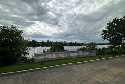 Apartament cu 5 camere decomandat în Fundeni