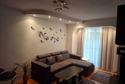 Apartament cu 3 camere decomandat, mobilat în Lacul Tei