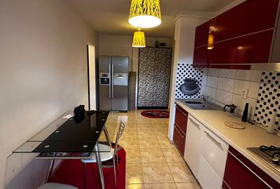 Apartament cu 3 camere decomandat, etajul 2/4, zona Baza 3 - 4