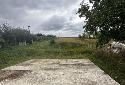 Teren la strada in Stauceni cu temelie turnata - 1