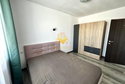 Apartament cu 3 camere semidecomandat, mobilat în Florești