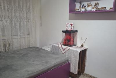 Vând apartament Valea Roșie - 3