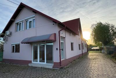 🏡 Oază de liniște și eficiență: Casă cu vedere spre mănăstire și multe dotări - 1