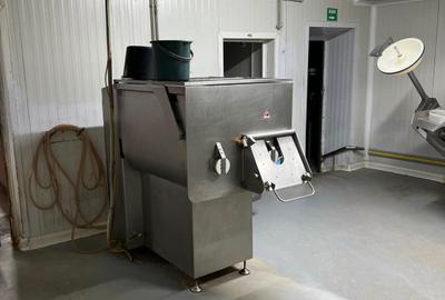 Fabrica de preparate din carne , total functionala, dotata si utilata la cheie! - 17