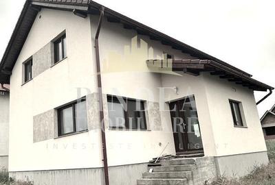 Casă individuală cu 3 camere în Giarmata