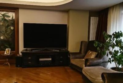 Apartament 5 Camere, 3 Băi, cu curte proprie UNIRII - 1