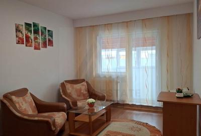 Apartament cu 4 camere decomandat, mobilat în Central