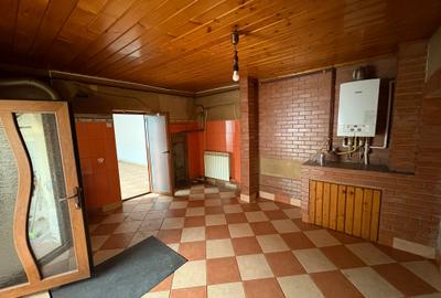 Casa de vânzare - Constanta - 6 CAMERE-147 mp. totali ( fără curtea interioară) - 8