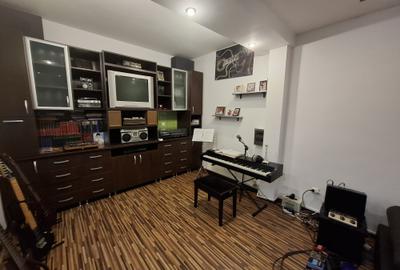 Vanzare | Vila Moderna | Curte 1050 Mp | Investitie | - 8