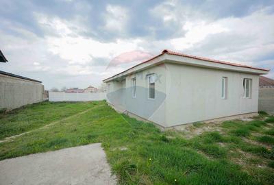 De vânzare casă semifinisată cu 3 camere, 455 mp teren, în Cihei - 17