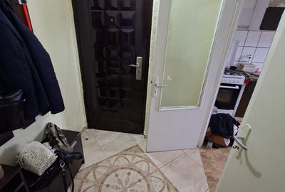 Apartament 2 camere, etajul 2/4, zona Podu Ros - 6