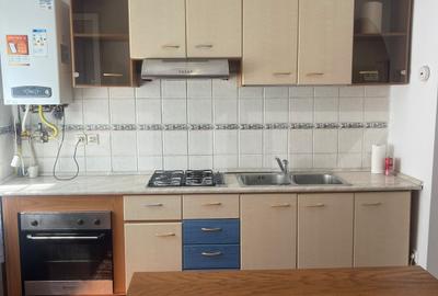 Apartament cu 2 camere semidecomandat, mobilat în Gheorgheni