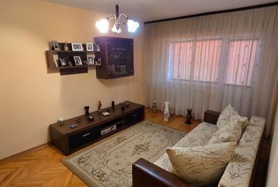 Apartament cu 3 camere decomandat în Ultracentral