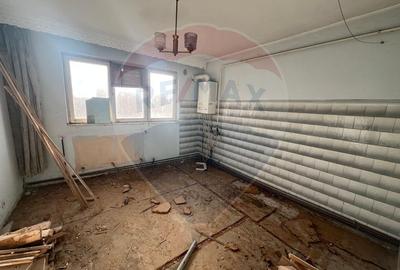 Apartament 3 camere b dul Bucuresti - 1