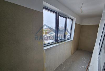 Vila Tătărani - 280 mp utili - 500 mp Teren - 8 Camere + 4 Băi - 12