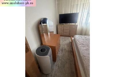 Apartament 3 camere de vanzare : 9 Mai-(Padina) - 7