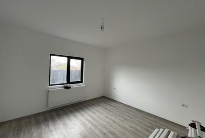 Oportunitate! Casa la sol, 3 camere, teren 420 mp, Valu lui Traian! - 5